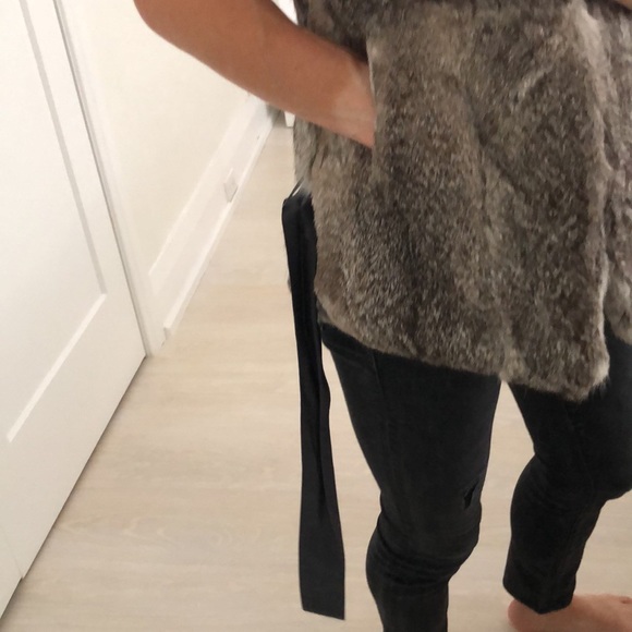 Indress Rabbit fur vest with pockets and tie - Picture 3 of 11